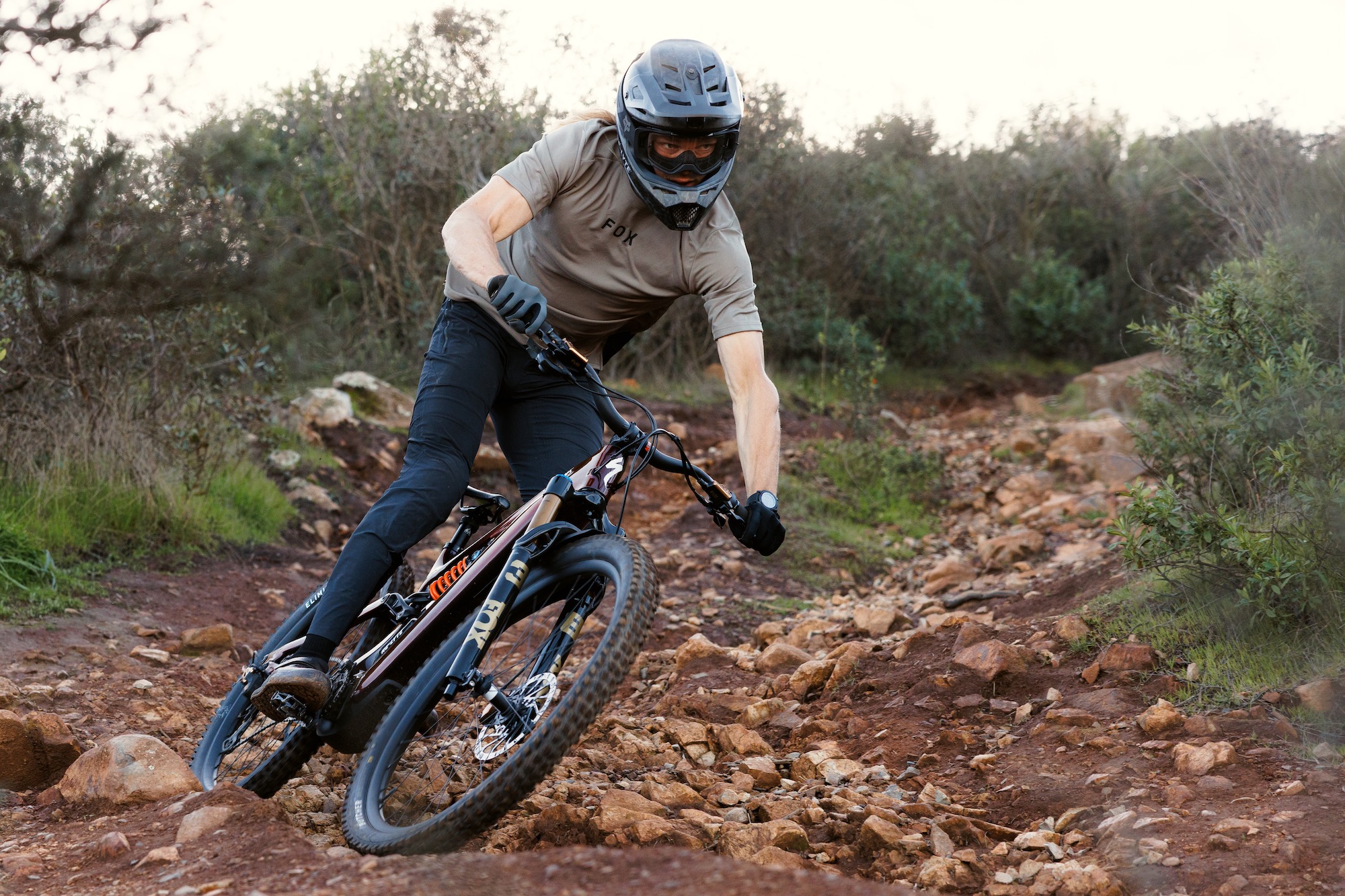 Fox a lansat noile furci Fox 38 | FreeRider